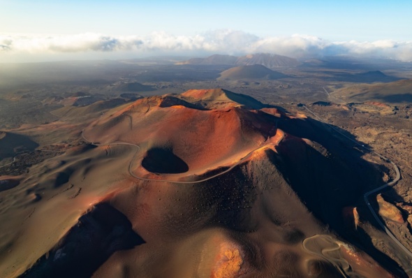 Vulkanische Wunder: Timanfaya Nationalpark und die Cueva de los Verdes